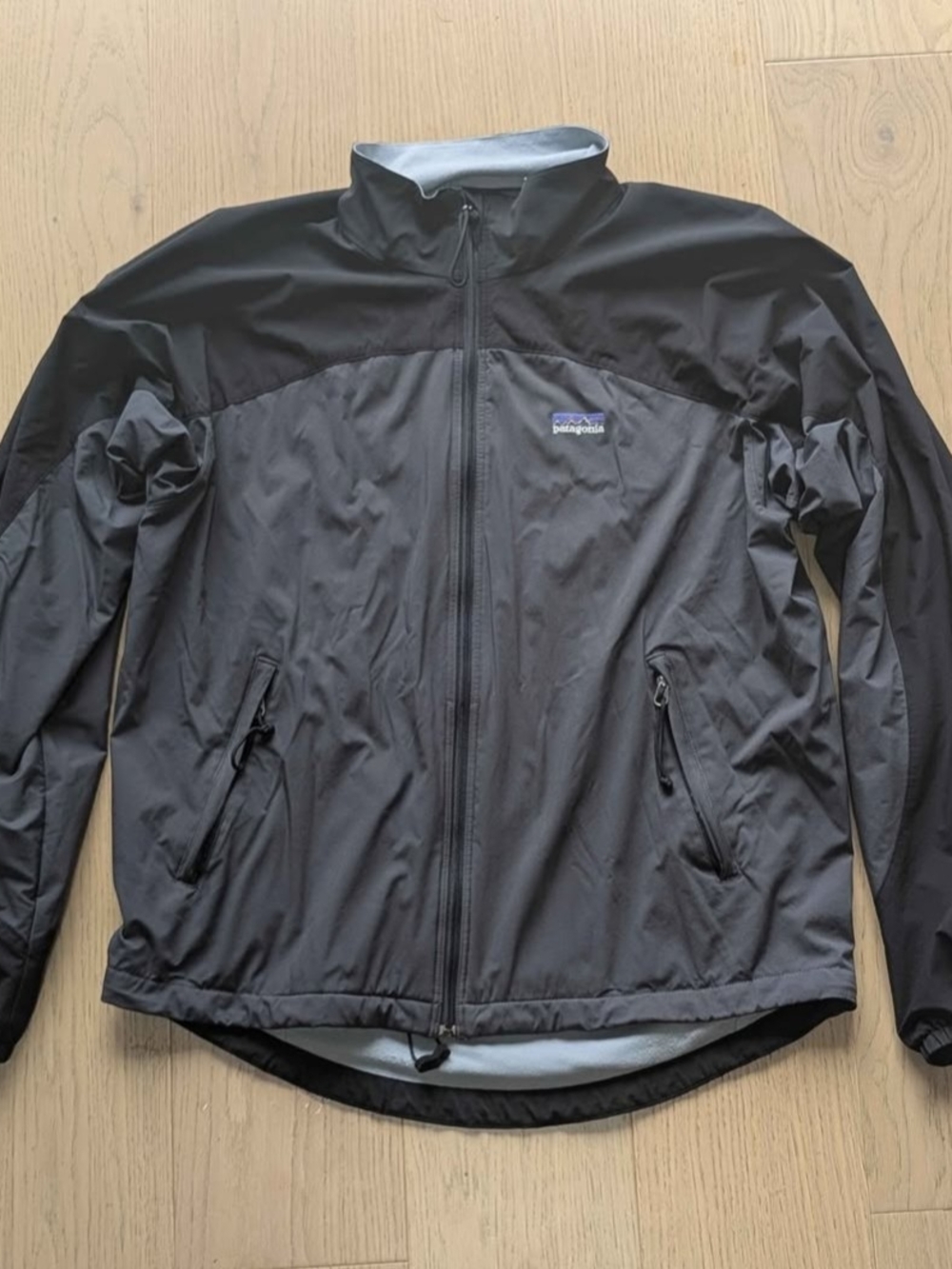 Patagonia Men’s Black And Gret Two-Tone Lightweight Rain Jacket
